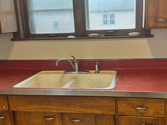 2nd image of 4944 Magoun Ave #2F