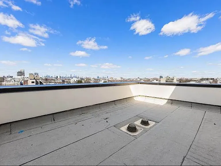 1591 Broadway #15 — Photo 8