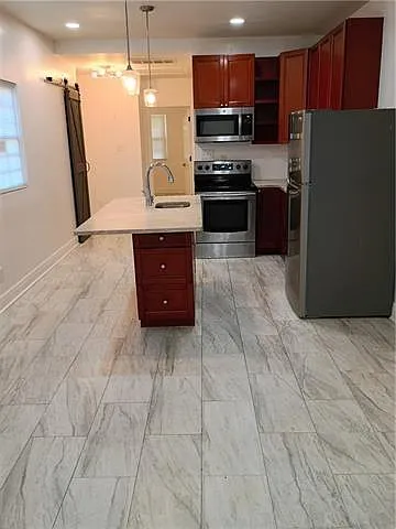 3 bed, 2.0 bath, 1048 sqft, $1,850 — Photo 3