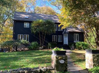 744 Gilbert Hwy, Fairfield, CT 06824