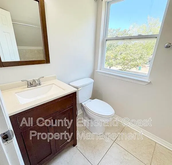 710 Swan Ln — Photo 26