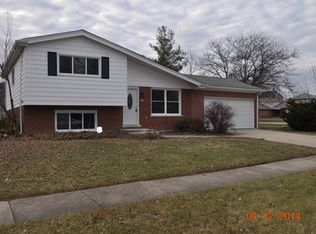 522 Old Meadow Rd, Matteson, IL 60443