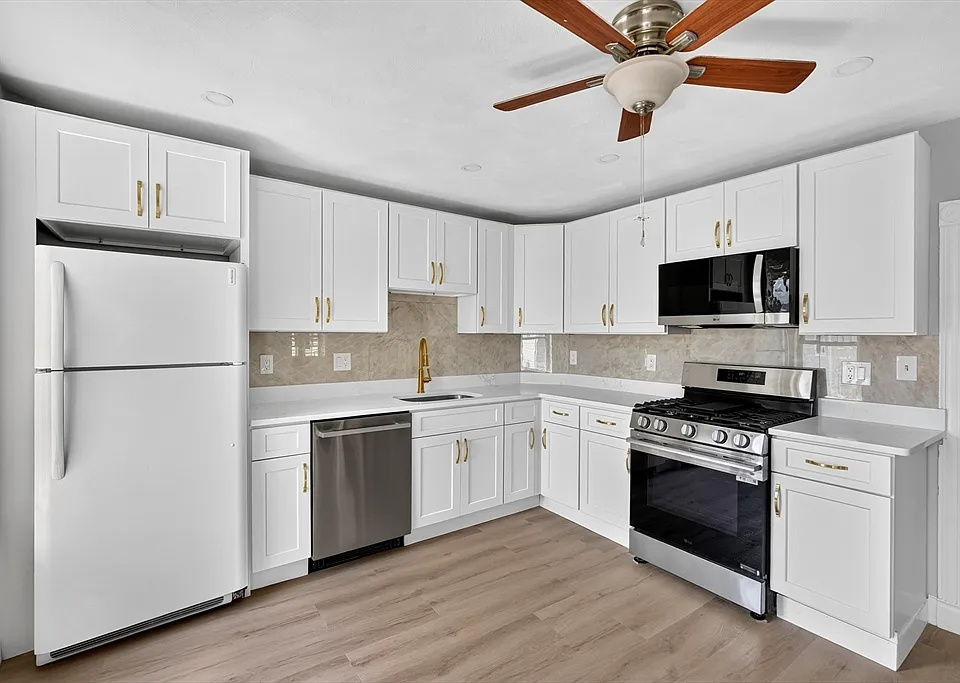 18 Otis St #2