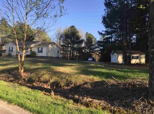 450 Exchange Rd, Wildersville, TN 38388