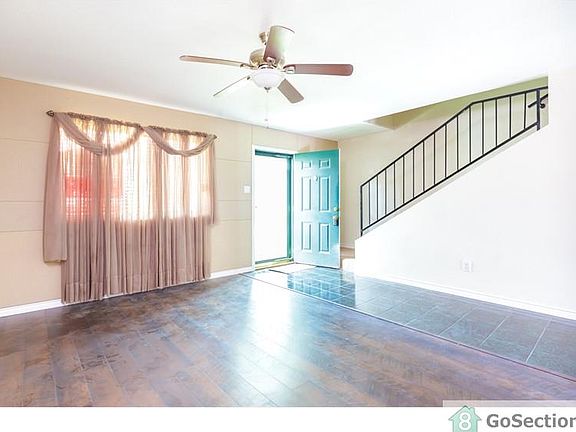 4th image of 2111 Hazlitt Dr