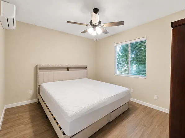 2885 Coral St #2, Corona, CA 92882