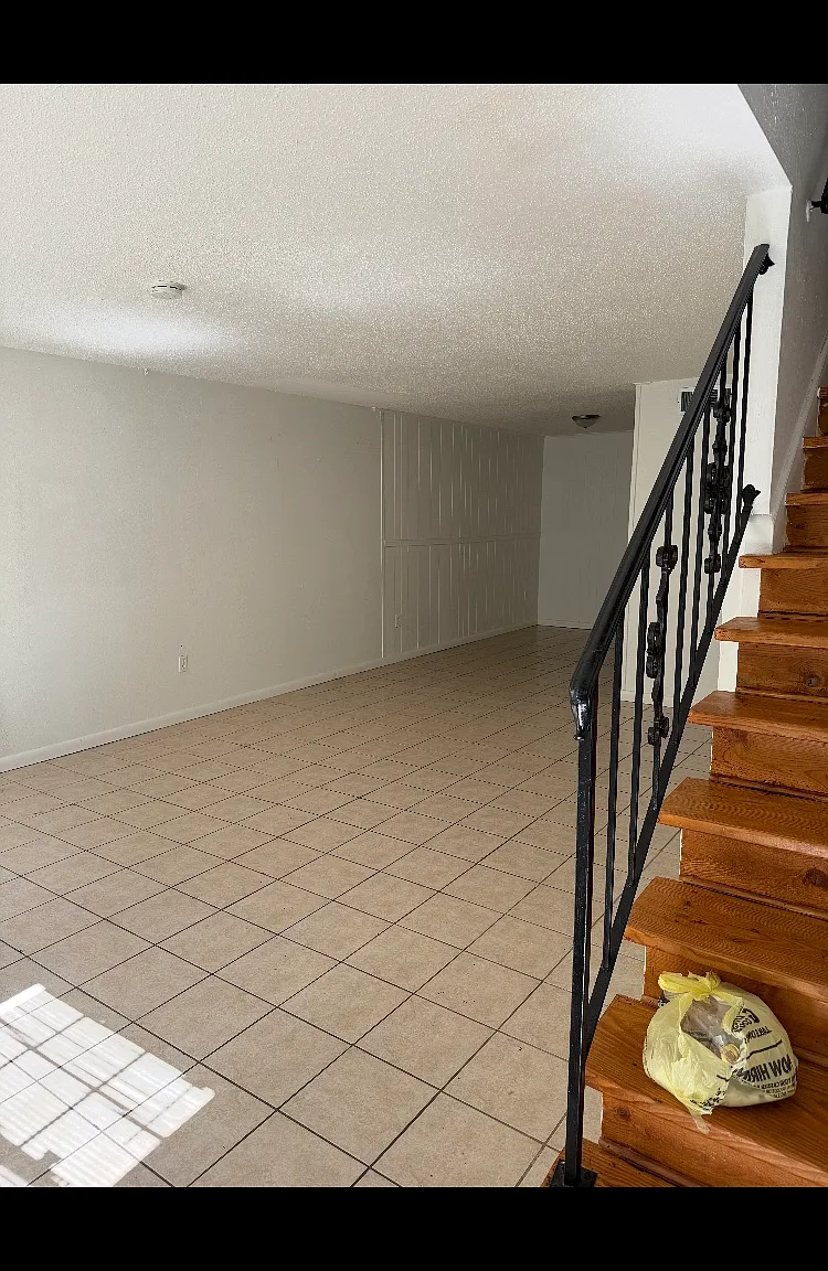 2 bed, 1.5 bath, 1100 sqft, $1,300 — Photo 2