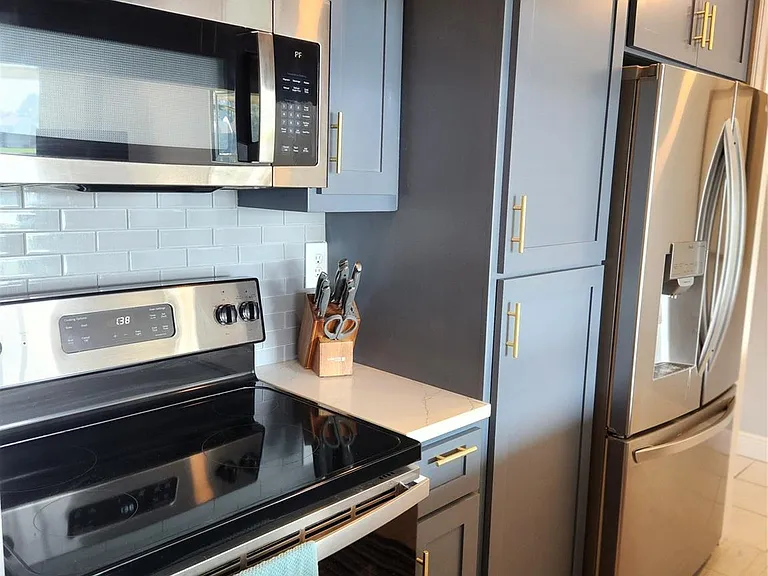 12600 Melville Dr #123 — Photo 8