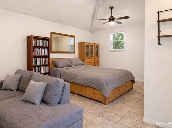 4593 Hollister Ave #2, Santa Barbara, CA 93110