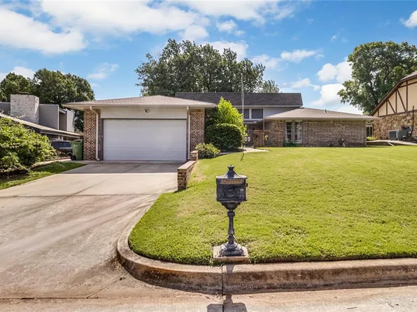 1500 Summerton Pl, Yukon, OK 73099