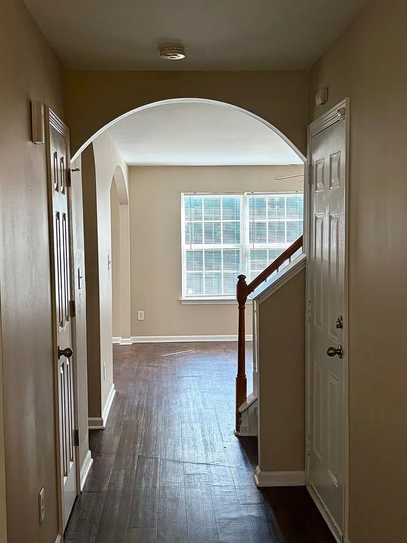 4 Bed, 2.5 Bath House in North Charlotte — Photo 2