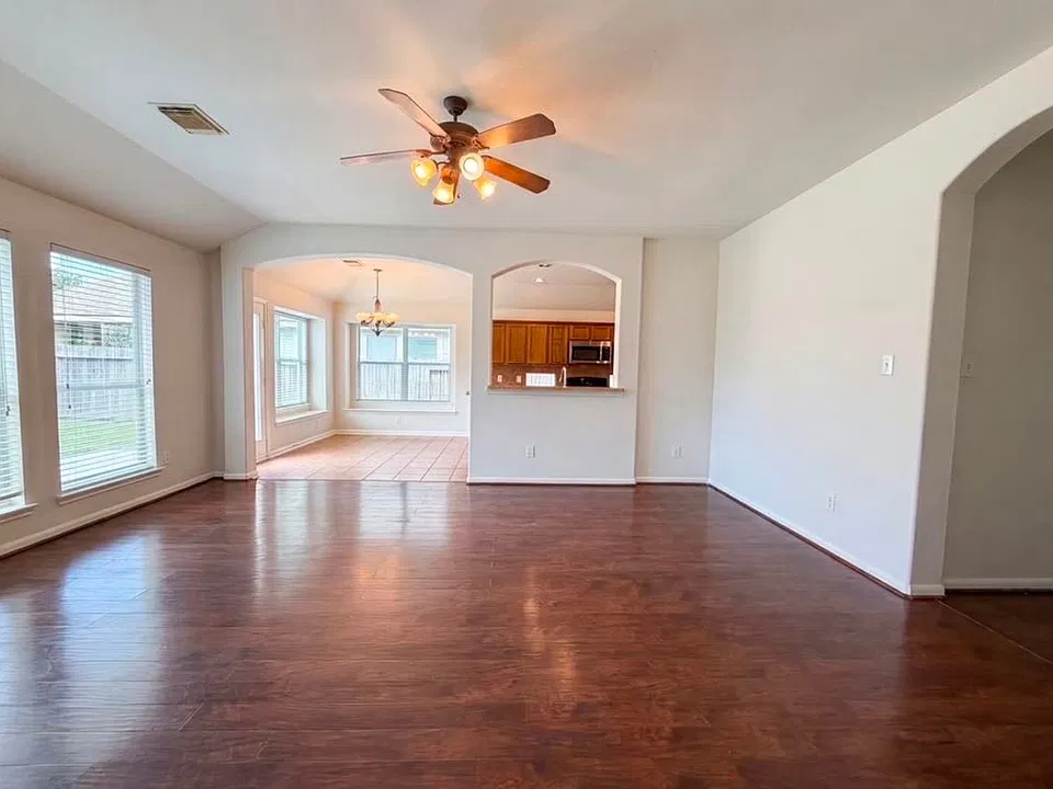 6835 Tammany Manor Ln