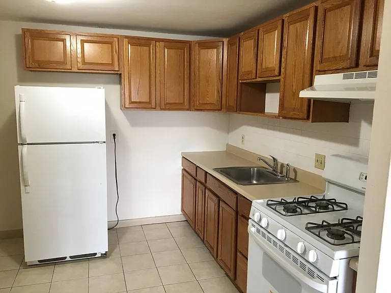 42 Oakland Ave — Photo 3