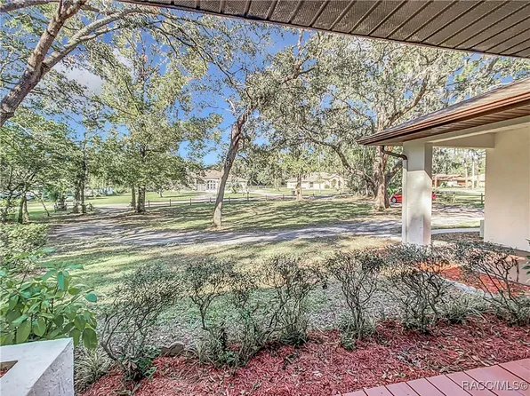 535 N Pompeo Ave, Crystal River, FL 34429