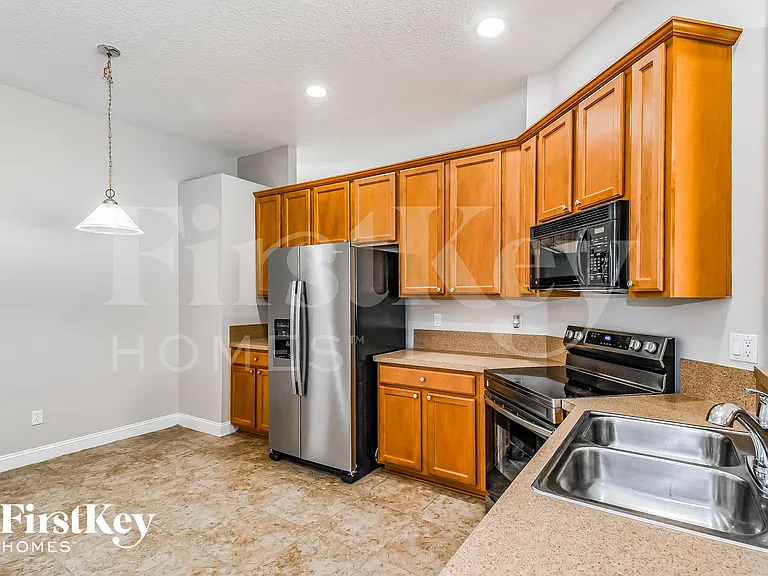 408 Spring Ridge Ct — Photo 7