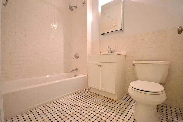 Rented by REAL New York | media 27