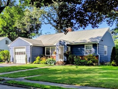 22 Pine Hill Rd, Swampscott, MA, 01907