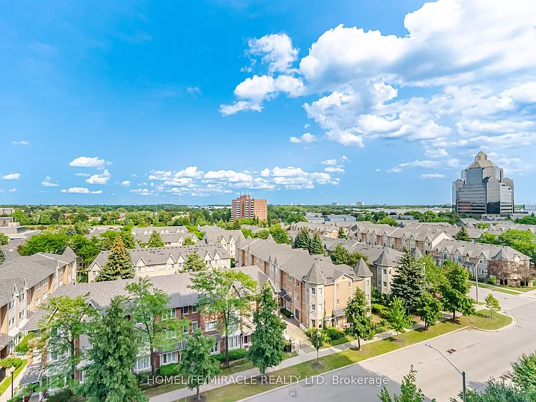 8 Rosebank Dr #8 — Photo 32