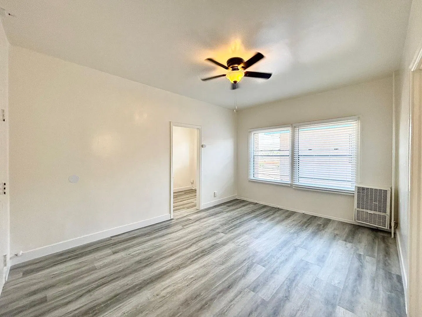 147 S Normandie Ave — Photo 1
