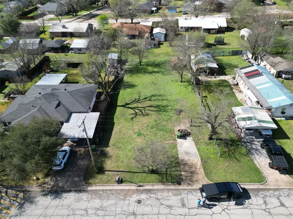 407 S Jefferson St, Glen Rose, TX 76043