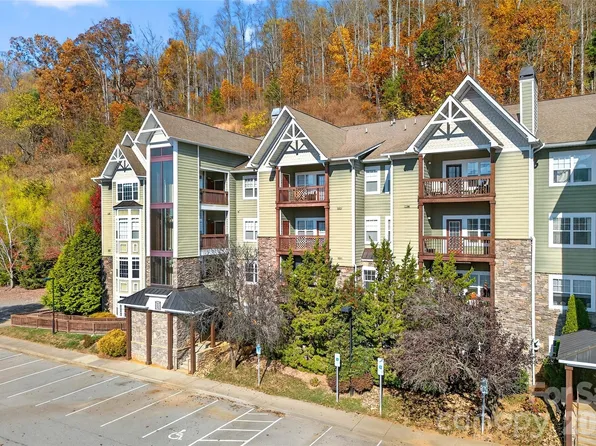 2000 Olde Eastwood Village Blvd #104, Asheville, NC 28803