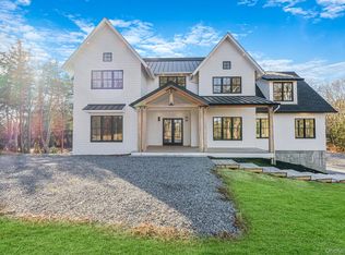 475 West Ln, Aquebogue, NY 11931