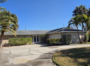 8147 Larchwood Rd, Seminole, FL 33777