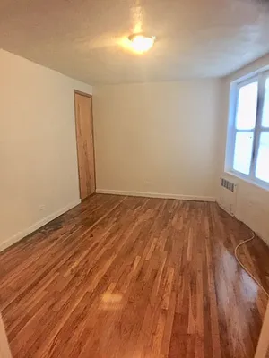 Rented by Roberto Guilbet, LREB | media 33