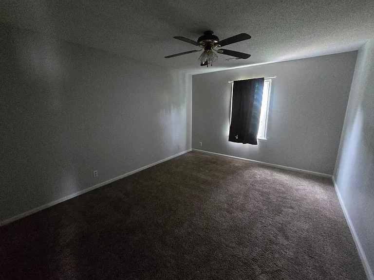 1225 Cobblestone Ln — Photo 11