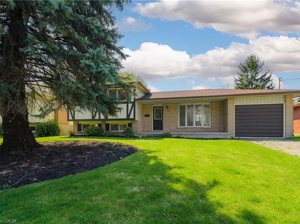 194 Fiddlers Green Rd, Hamilton, ON L9G 1W6