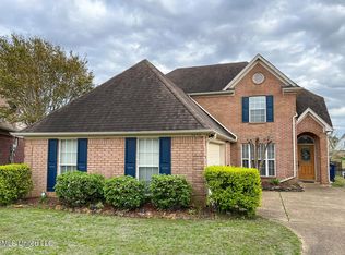 9249 Lakeshore Dr, Olive Branch, MS 38654