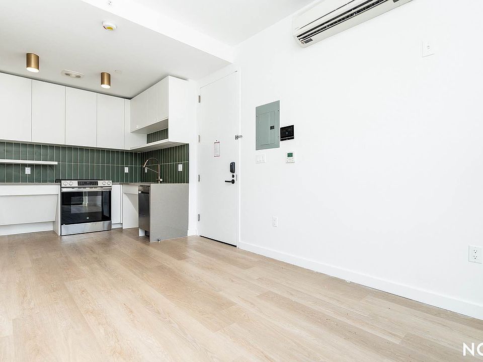 1st image of 527 Grand Ave #402