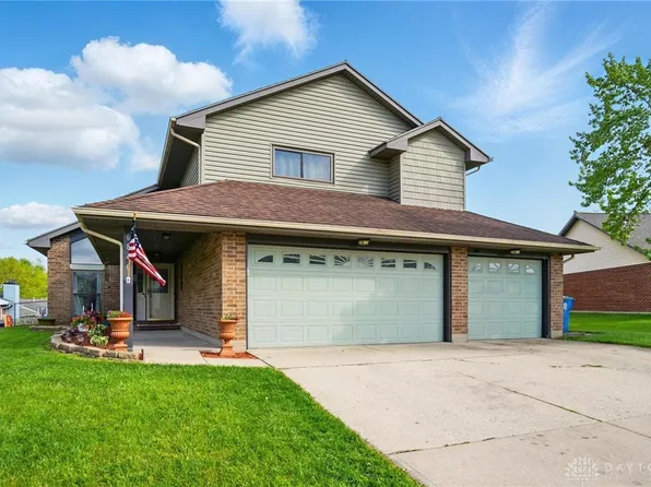 6840 Coronado Cir, Dayton, OH 45424