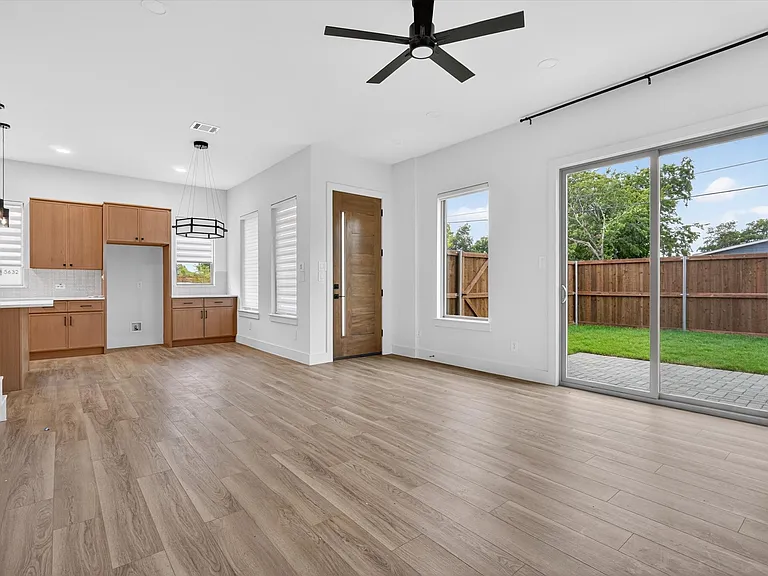 5704 Wayside Dr — Photo 11