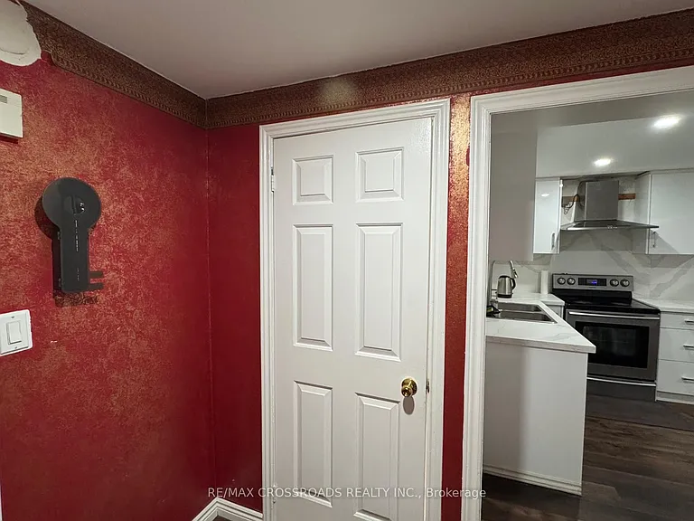 14 Romano Cres #LOWER — Photo 22