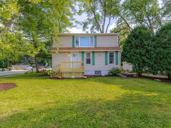 318 N Washington AVENUE, Waukesha, WI 53188