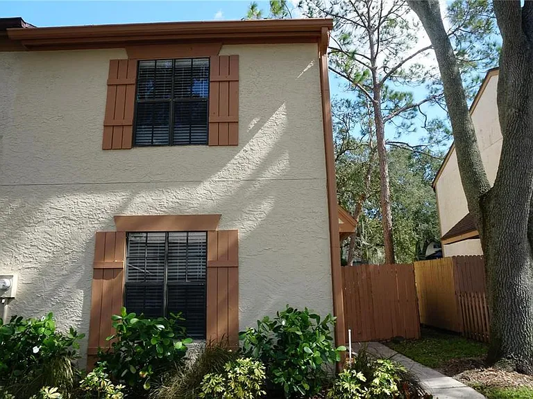 2404 Brigadoon Dr — Photo 3