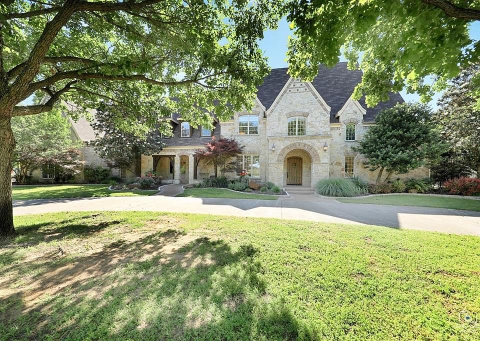 1st image of 1250 Shady Oaks Dr