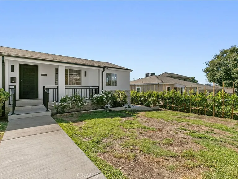 536 Hampton Rd — Photo 6