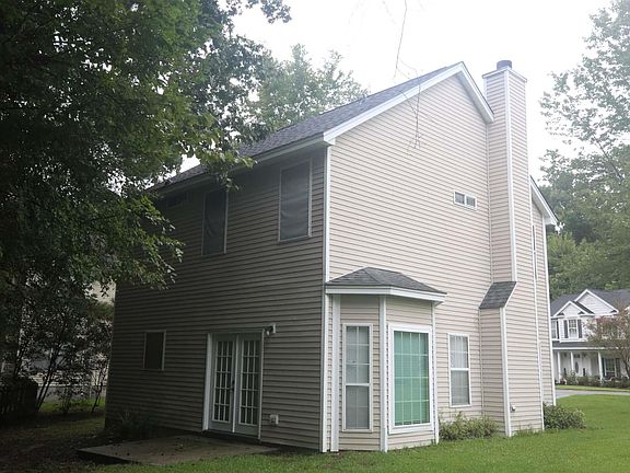 3rd image of 111 W Hartwick Ln