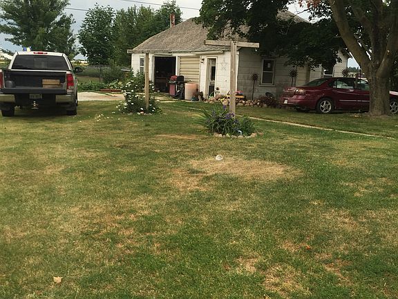 3 car garage with work space