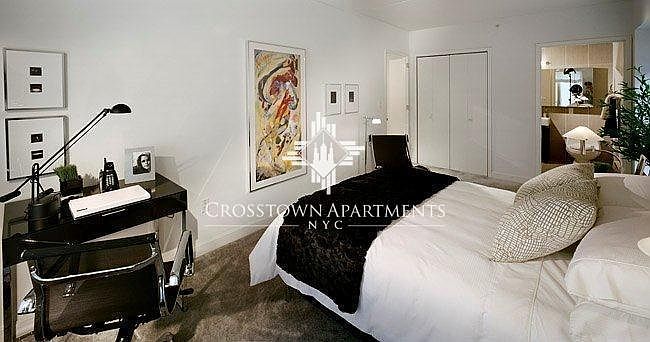 2nd image of 41 W 34th St Frnt 1