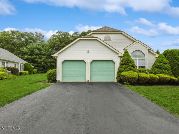 2597 Meadow Lake Drive, Toms River, NJ 08755