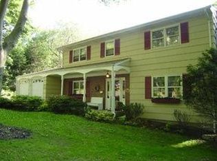 22 River Rd, Suffern, NY 10901