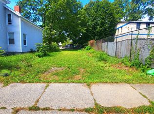36 Smith St, Poughkeepsie, NY 12601