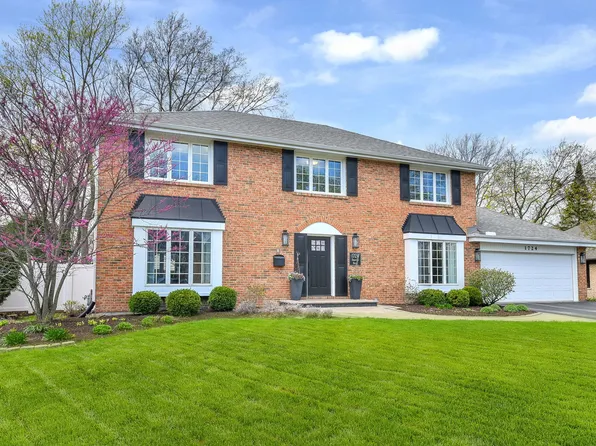 1724 S Thompson Dr, Wheaton, IL 60189