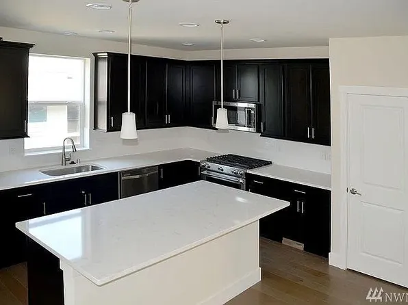 3512 NE 145th St, Lake Forest Park, WA 98155