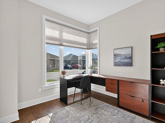 3rd image of 105 Dunlop Rd