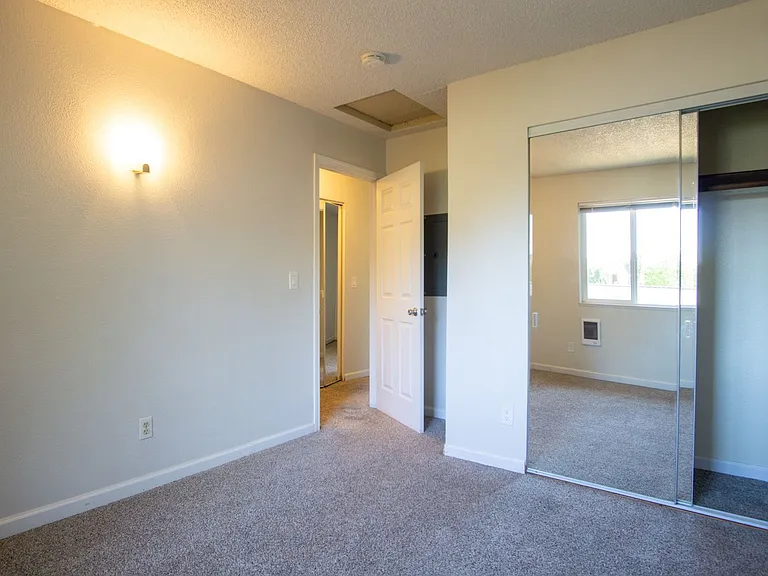 12155 SW Spur Ct #D — Photo 11