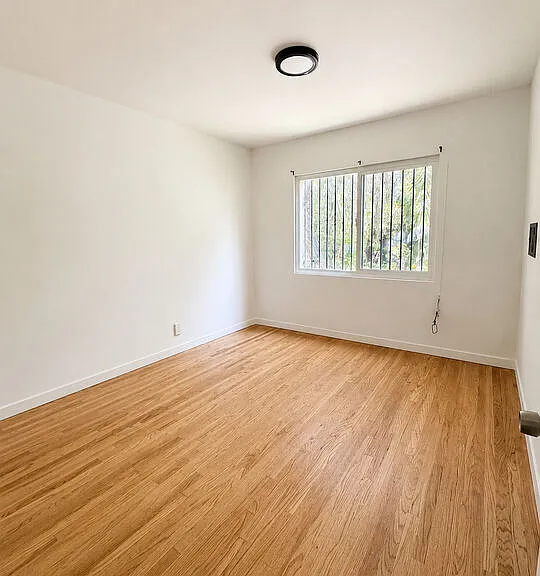 114 S Rampart Blvd — Photo 9
